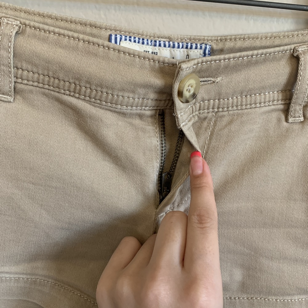 LOW RISE SHORT SHORTS - Picture 4 of 7